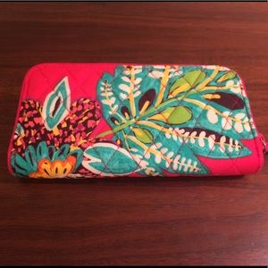 NWOT Vera Bradley wallet